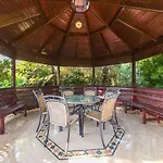 Villa Bosphorus
